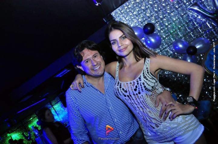 Foto 29 de PISO V - Sabado 22 de julio de 2017 en Bar Piso V Bucaramanga, Bucaramanga