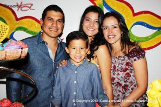 Foto 39 de Domingo 19 de Agosto 2012 en Discoteca Macondo Club Bucaramanga, Bucaramanga
