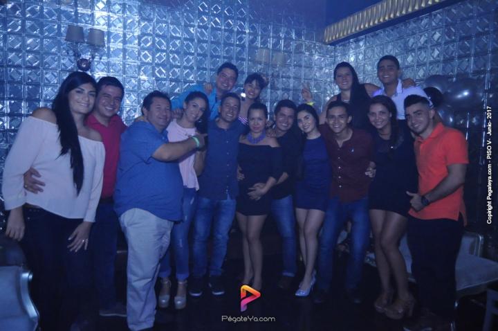 Foto 14 de PISO V - Sábado 3 de Mayo de 2017 en Bar Piso V Bucaramanga, Bucaramanga