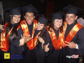 Foto 33 de Grados Autonoma de Nariño en Universidad Autónoma de Nariño