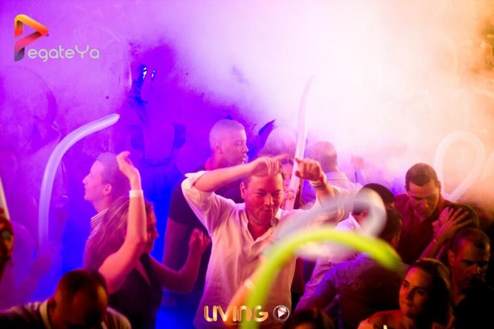 Foto 59 de Living Night Club - 3er fds Junio 2016 en Living Night Club, Cali