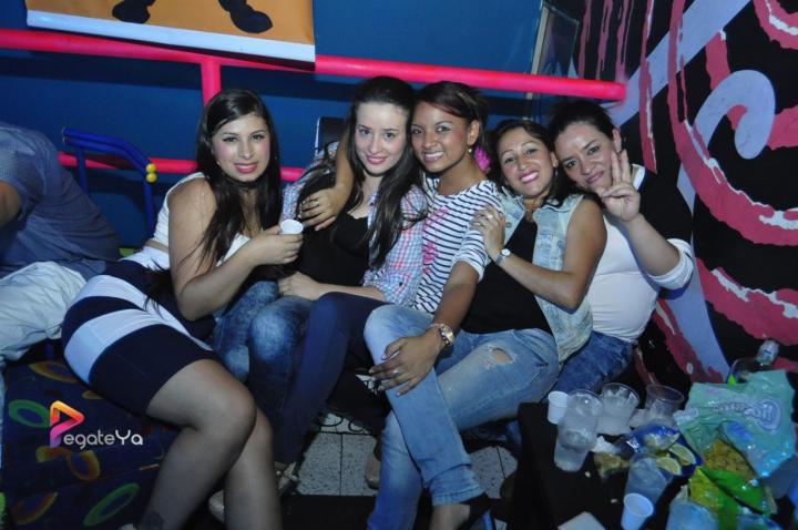 Foto 25 de El Manicomio sábado 25 de abril 2015 en Discoteca El Manicomio Bucaramanga, Bucaramanga