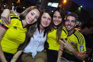 Foto 30 de Partido Colombia vs Ecuador en La Sala Club, Bucaramanga