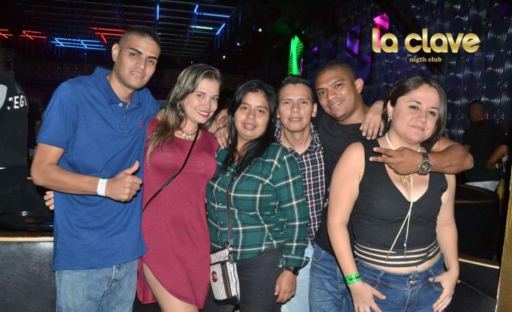 Foto 2 de La Clave - 5to Fds Abril 2017 en La Clave Night Club, Cali