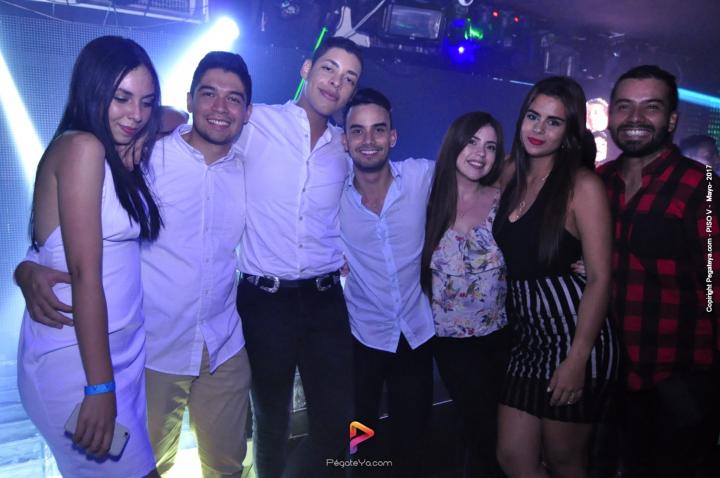 Foto 23 de Piso V - Sábado 6 de mayo de 2017 en Bar Piso V Bucaramanga, Bucaramanga