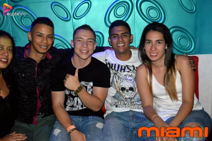 Foto 18 de Miami Bar - 1er Fds Mayo 2017 en Miami Bar Cali, Cali