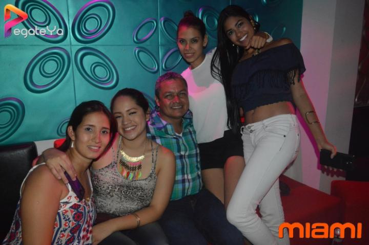 Foto 11 de Miami Bar - 1er Fds Abril 2016 en Miami Bar Cali, Cali
