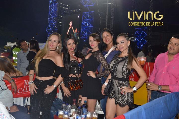 Foto 4 de Living Conciertos Feria De Cali 2016 en Living Night Club, Cali