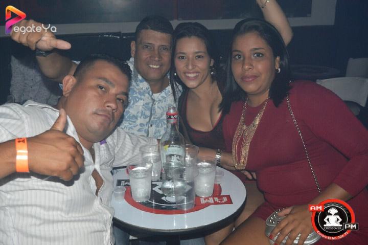 Foto 15 de Ampm Bar - AMOR & AMISTAD 2016 en Am / PM Bar - Cali, Cali