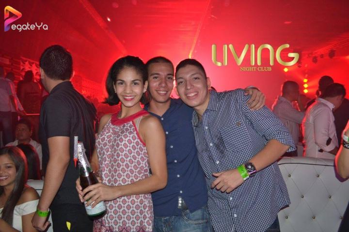 Foto 24 de Living Night Club - 5To fds Abril 2016 en Living Night Club, Cali