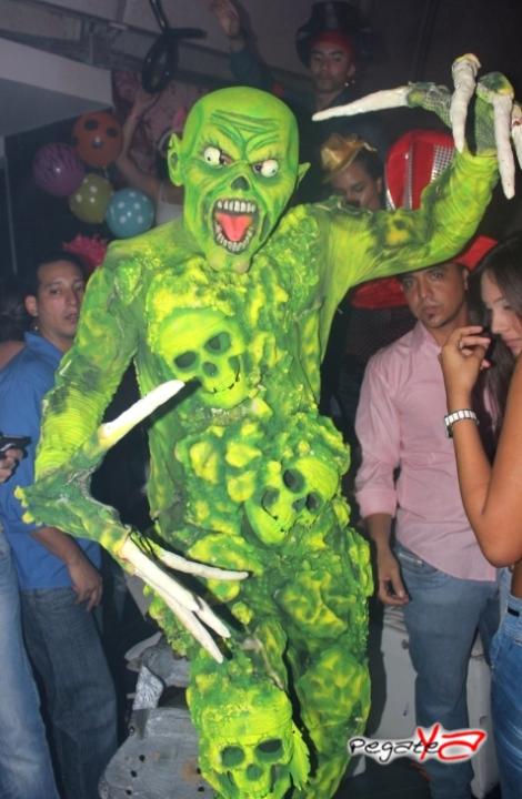Foto 294 de Lolas - Halloween 2014 en Lolas Club Menga Cali, Cali
