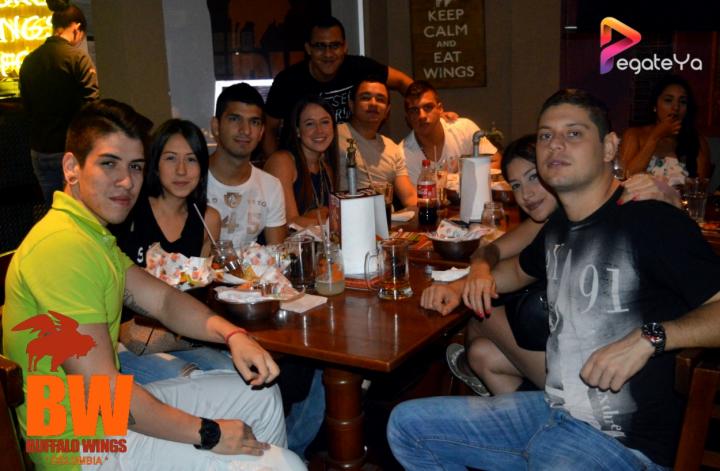 Foto 11 de Bufalo Wings - 5to FDS Mayo 2015 en Búfalo Wings - Cali, Cali