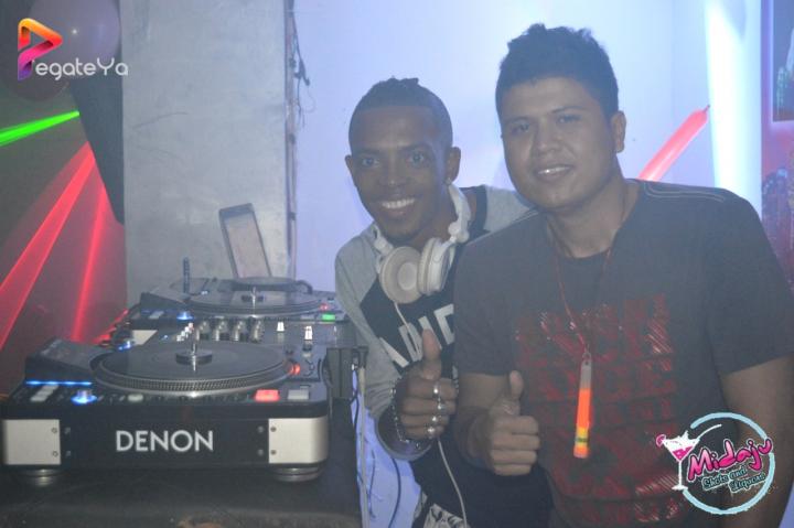 Foto 4 de Midaju - 3er FDS Dic. 2015 en Midaju Bar