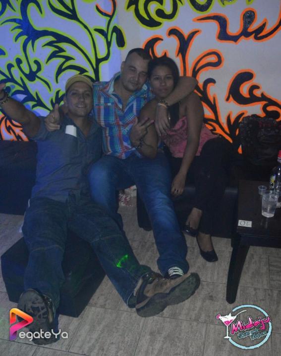 Foto 18 de Midaju - Amor y Amistad 2015 en Midaju Bar