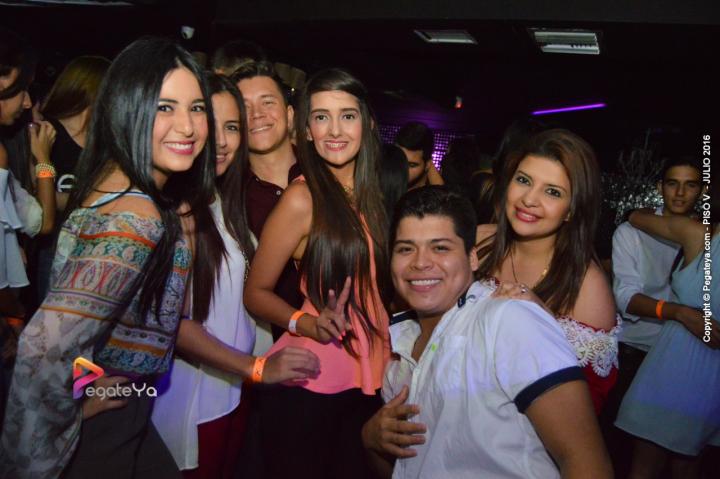 Foto 33 de PISO V - Viernes 15 de julio 2016 en Bar Piso V Bucaramanga, Bucaramanga