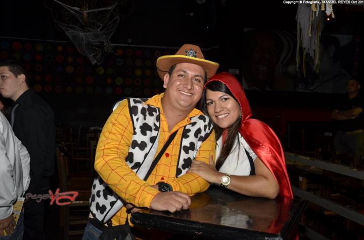 Foto 88 de Matildelina viernes 31 octubre de 2014 en Discoteca Matildelina Bucaramanga, Bucaramanga