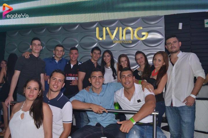 Foto 25 de Living Night Club - 5To fds Abril 2016 en Living Night Club, Cali
