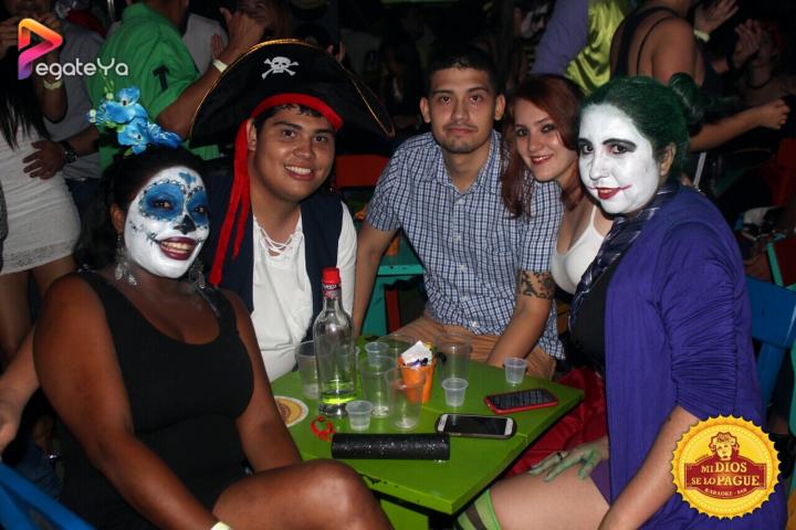 Foto 51 de Mi Dios Se Lo Pague - Halloween 2015 en Fonda Mi Dios Se Lo Pague, Cali