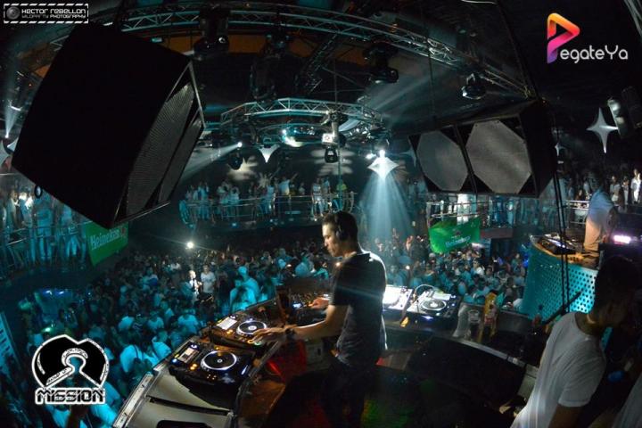 Foto 25 de 5ta Edicion Fiesta Blanca - Mission Club en Pegateya Cali, Cali