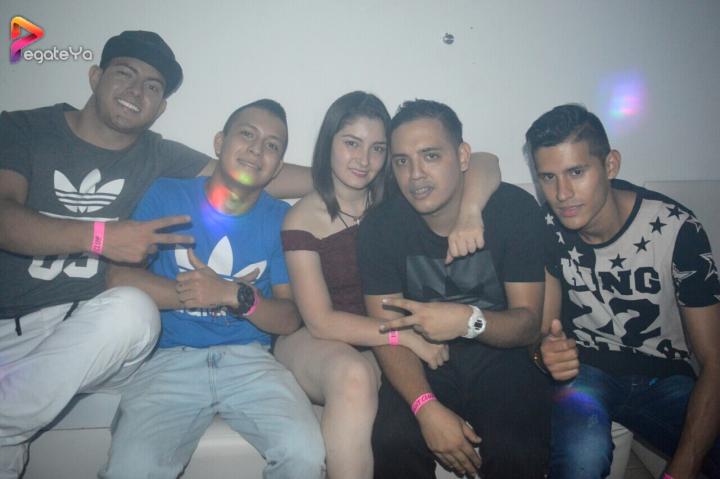 Foto 4 de Yare Disco Club - 1er FDS Junio 2017 en Yare Disco Club, Cali