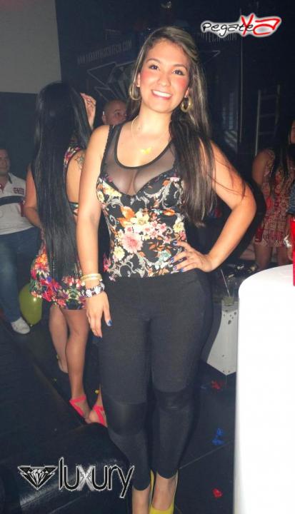 Foto 27 de Luxury - Septiembre 27 en Discoteca Luxury Medellin, Medellín
