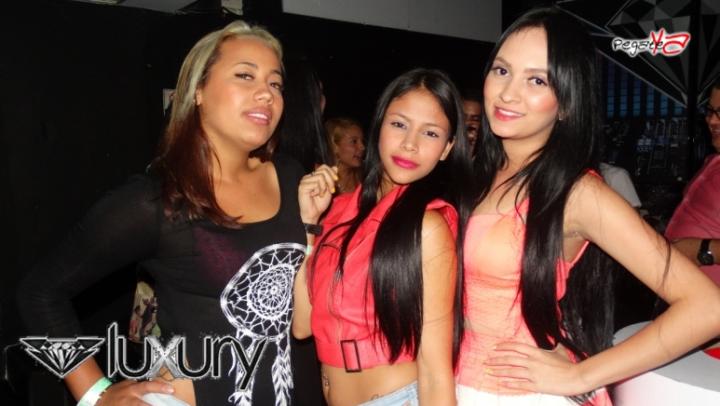 Foto 8 de Luxury - Nov 15 y 22 del 2014 en Discoteca Luxury Medellin, Medellín