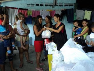 Foto 16 de Bucaramanga entrega donaciones La Joya en Bucaramanga entrega donaciones La Joya, Barrancabermeja