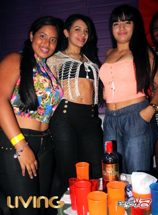 Foto 14 de Living Night Club - Oct 11 en Living Night Club, Cali