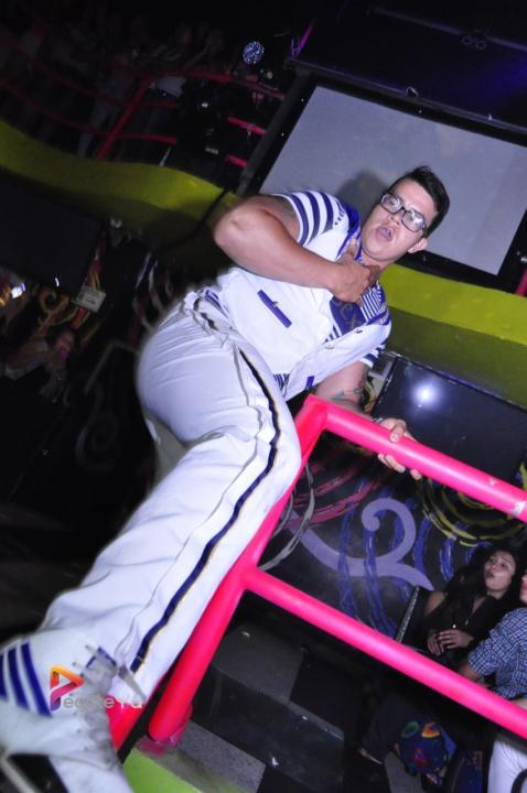 Foto 27 de El Manicomio sábado 25 de abril 2015 en Discoteca El Manicomio Bucaramanga, Bucaramanga