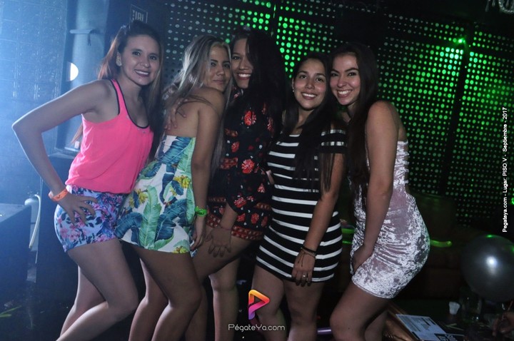 Foto 9 de PISO V - sábado 2 de sep 2017 en Bar Piso V Bucaramanga, Bucaramanga
