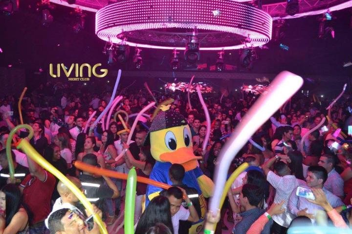 Foto 2 de Living - 2DO Fds Mayo 2017 en Living Night Club, Cali