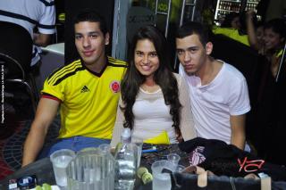 Foto 33 de Partido Colombia vs Ecuador en La Sala Club, Bucaramanga