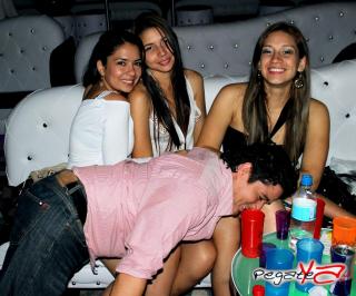Foto 39 de Junio 08 del 2013 en Living Night Club, Cali