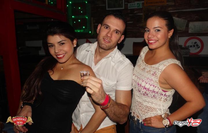 Foto 48 de Bendito Seas - Septiembre 06 en Discoteca Bendito Seas Medellin, Medellín