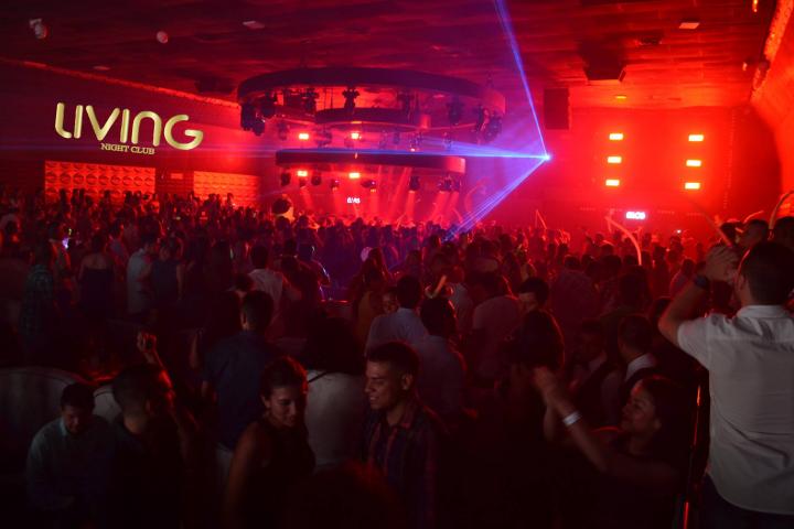 Foto 15 de Living - 2do Fds Julio 2017 en Living Night Club, Cali