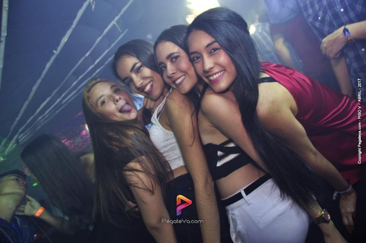 Foto 7 de PISO V - Sabado 8 de abril de 2017 en Bar Piso V Bucaramanga, Bucaramanga