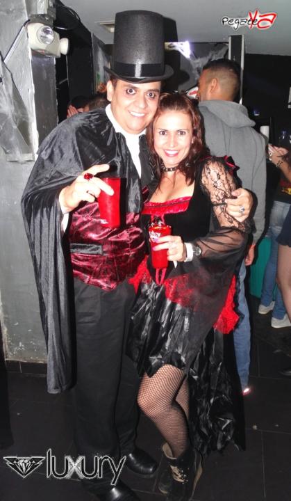 Foto 40 de Luxury - Halloween 2014 en Discoteca Luxury Medellin, Medellín