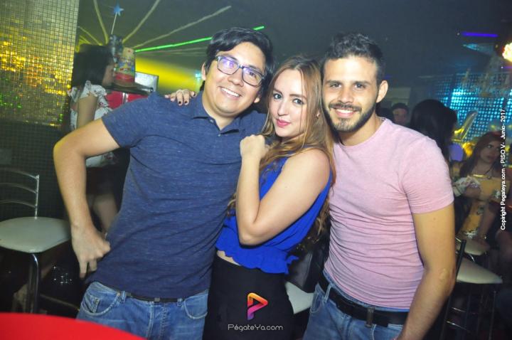 Foto 17 de PISO V - Sábado 3 de Mayo de 2017 en Bar Piso V Bucaramanga, Bucaramanga