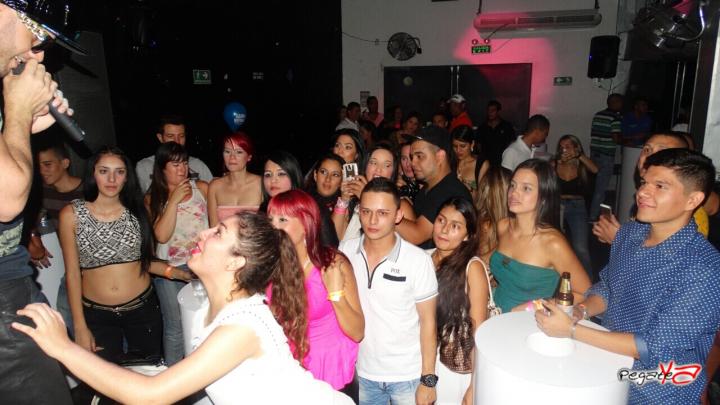 Foto 17 de Luxury - Septiembre 6 en Discoteca Luxury Medellin, Medellín