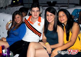 Foto 41 de Junio 08 del 2013 en Living Night Club, Cali