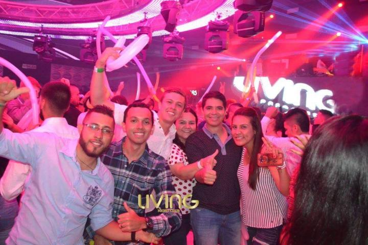 Foto 3 de Living - 2DO Fds Mayo 2017 en Living Night Club, Cali