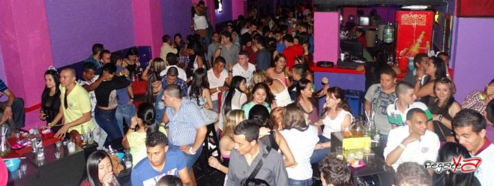 Foto 60 de Sam Puès Bar - Sept. 6 en Discoteca Sam Pues Medellin, Medellín