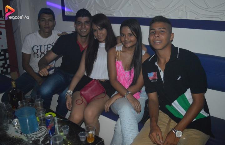 Foto 11 de Ahma Bar - 4to FDS Junio 2015 en Ahma Cali, Cali