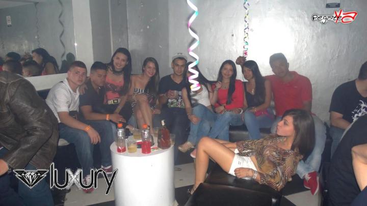 Foto 61 de Luxury - 1er FDS de Oct en Discoteca Luxury Medellin, Medellín