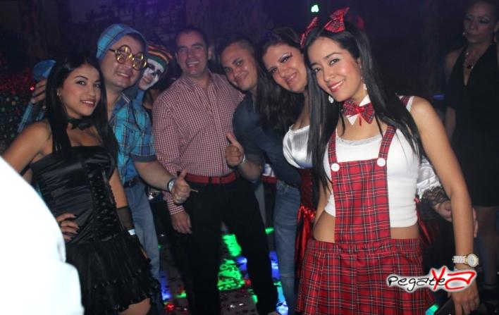 Foto 50 de Favela Club - Halloween 2014 en Favela Club Menga, Cali