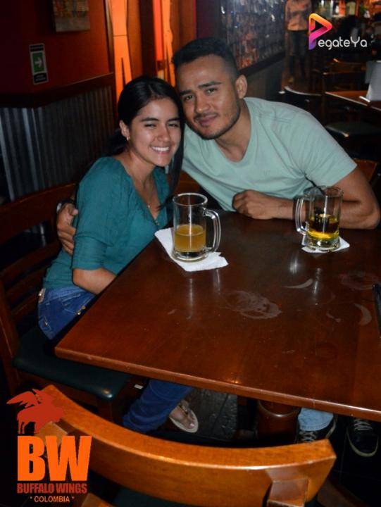 Foto 11 de Bufalo Wings - 4to FDS Junio 2015 en Búfalo Wings - Cali, Cali