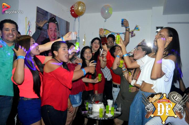 Foto 4 de EL DF - 3er FDS Julio 2017 en El DF Club Discoteca