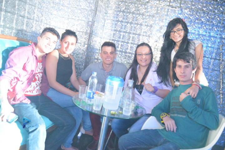 Foto 54 de Bar Bling - viernes 16 oct 2015 en Bar Bling Bucaramanga, Bucaramanga
