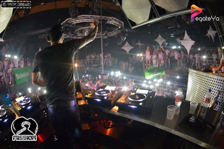 Foto 91 de 5ta Edicion Fiesta Blanca - Mission Club en Pegateya Cali, Cali