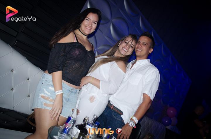 Foto 2 de Living - 1er Fds Febrero 2017 en Living Night Club, Cali